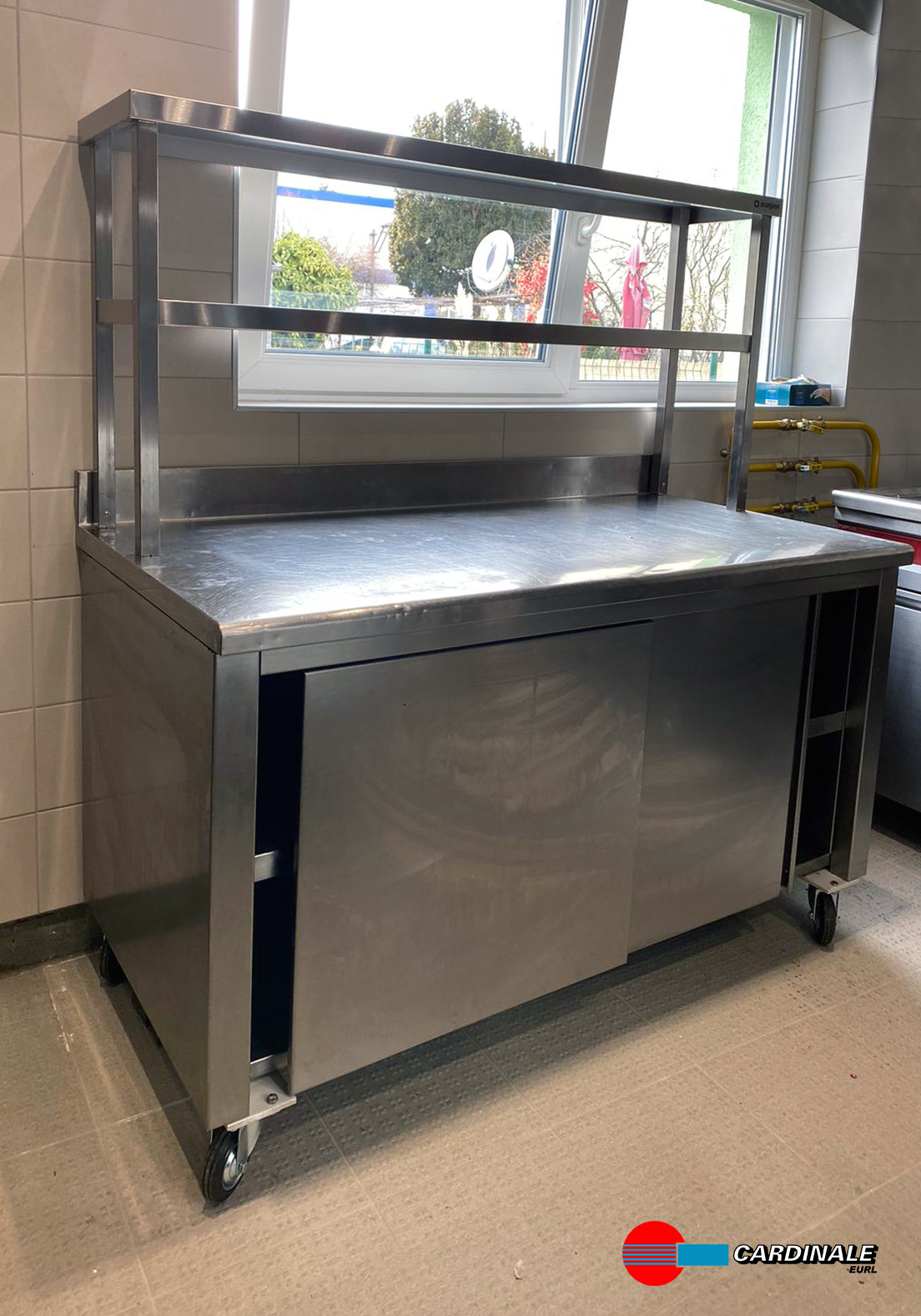 Table portes coulissantes avec étagère 2 niveaux